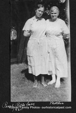Pearl Pillsbury and Annie Laurie Moulton